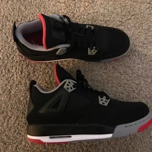 Jordan retro 4 size 7 women’s